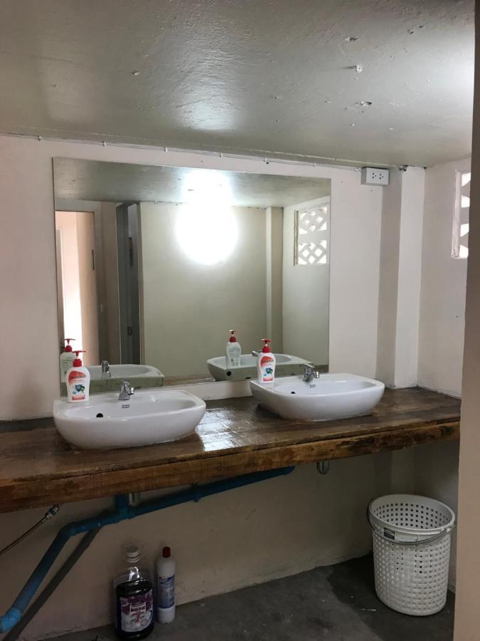 Holiday Phangan - Hostel & Bar Thongsala Ngoại thất bức ảnh