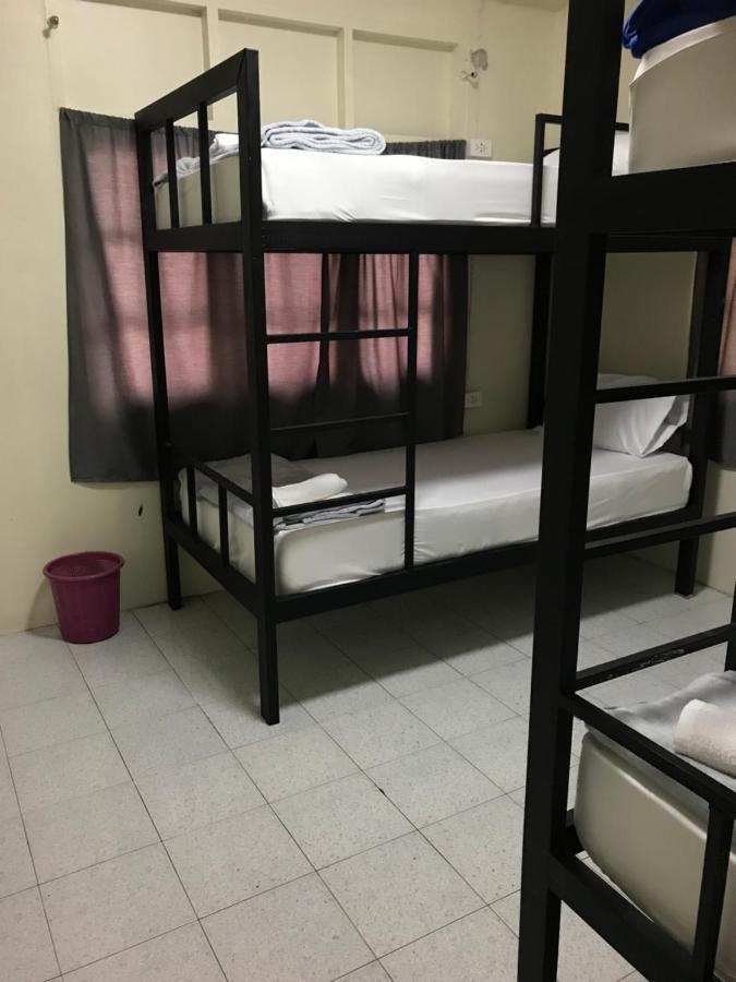 Holiday Phangan - Hostel & Bar Thongsala Ngoại thất bức ảnh