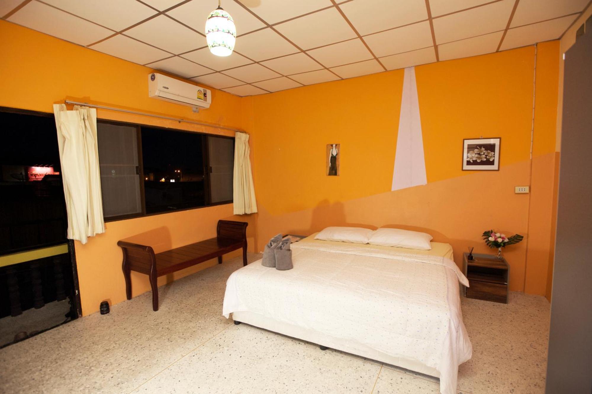 Holiday Phangan - Hostel & Bar Thongsala Ngoại thất bức ảnh