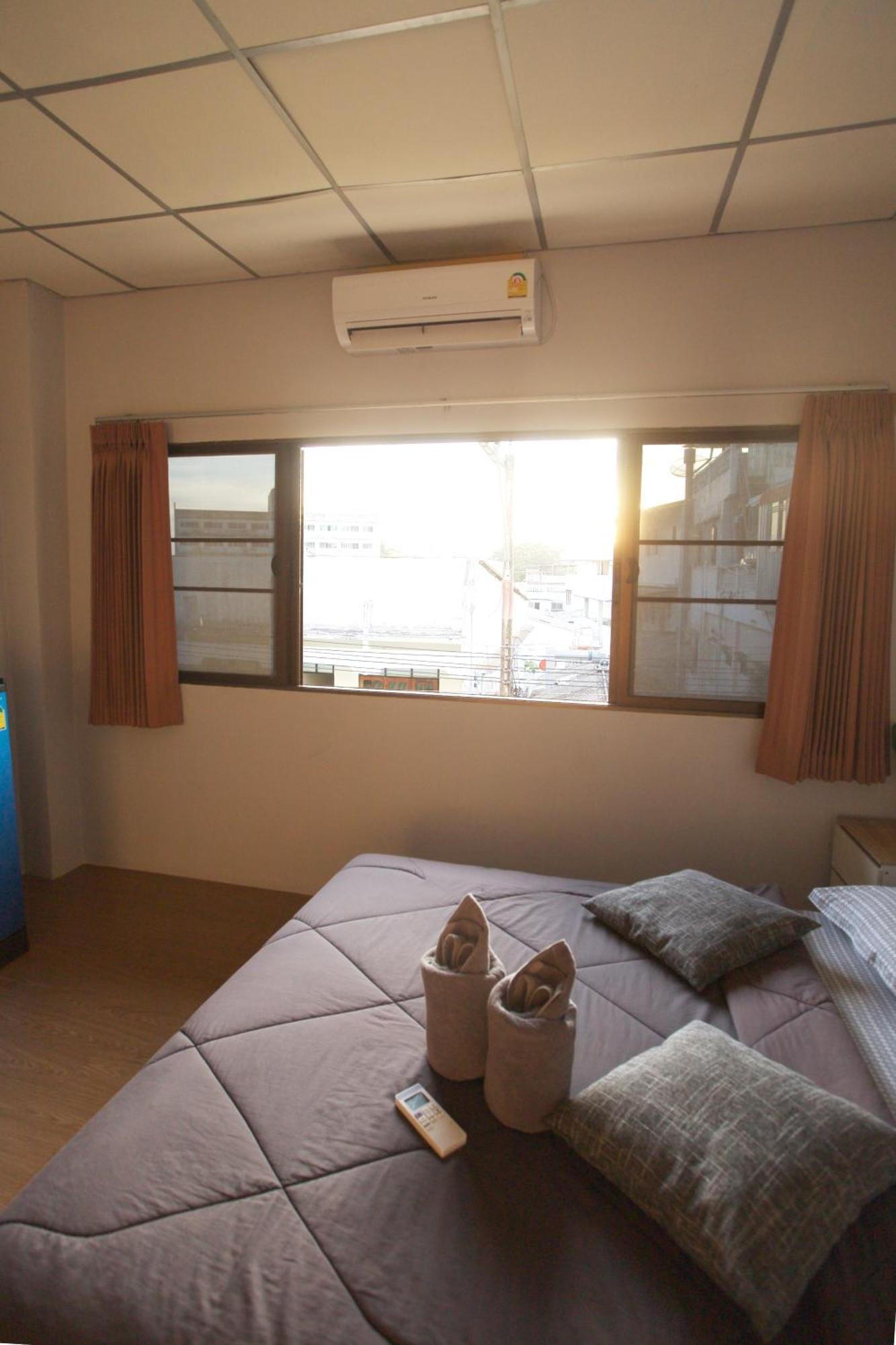 Holiday Phangan - Hostel & Bar Thongsala Ngoại thất bức ảnh